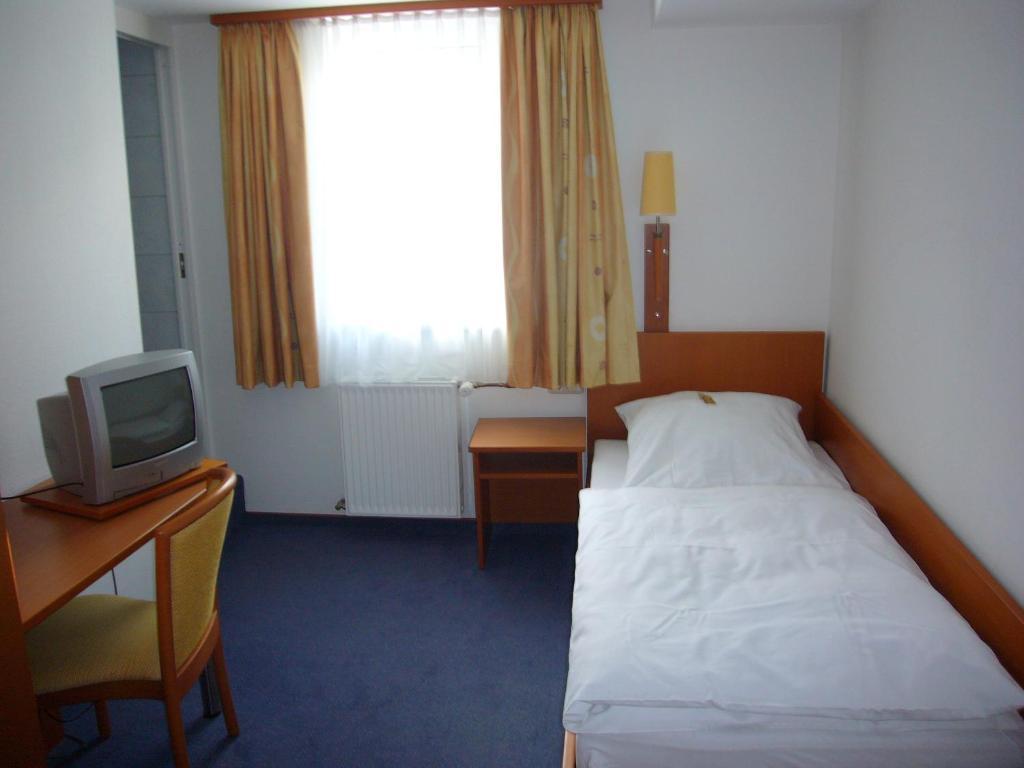 Hotel Deutsches Haus เคาบ์ ภายนอก รูปภาพ