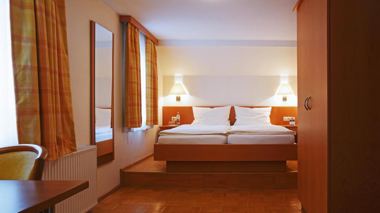 Hotel Deutsches Haus เคาบ์ ภายนอก รูปภาพ